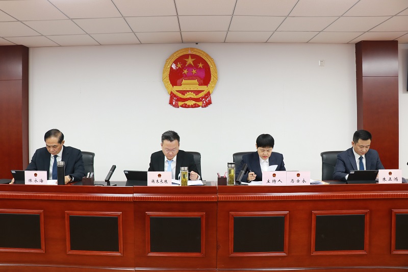 区二届人大常委会召开第三十二次会议