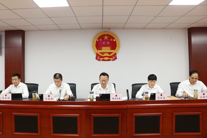 区二届人大常委会召开第三十四次会议